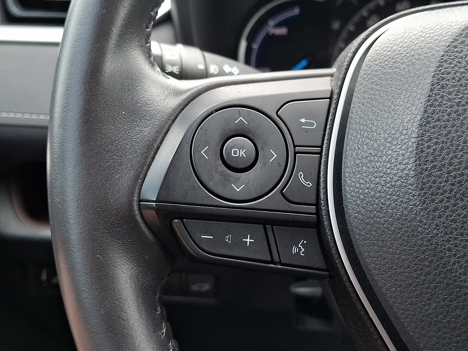 Used 2019 Toyota RAV4 Limited w/ Carpet Mat Package AWD/4WD image 23