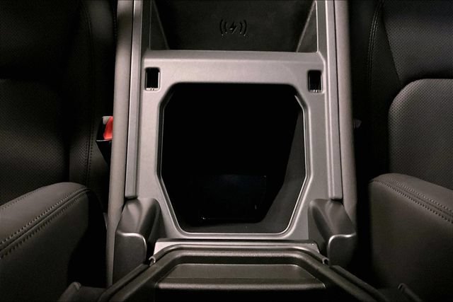 Certified 2026 Land Rover Defender 130 S AWD/4WD image 11