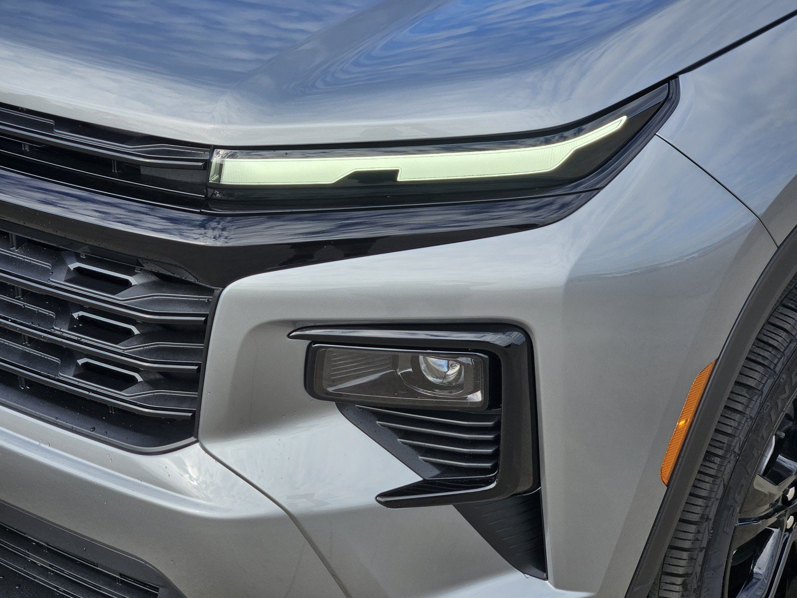 New 2027 Chevrolet Traverse LT w/ Midnight/Sport Edition FWD image 5