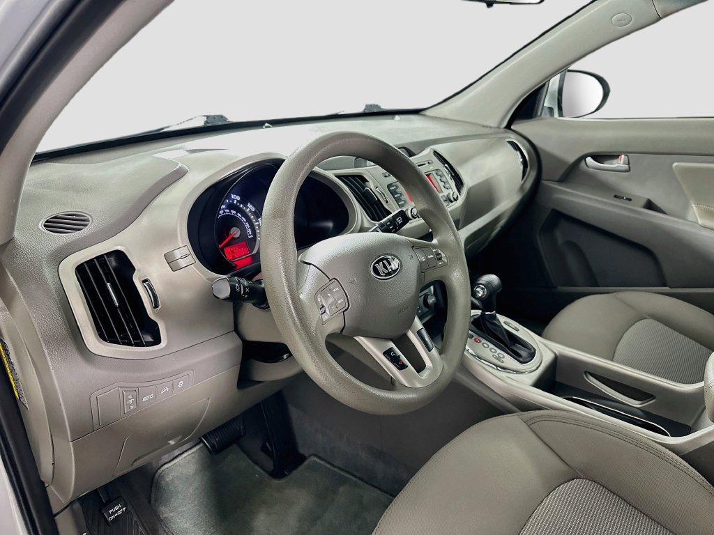 Used 2016 Kia Sportage LX AWD/4WD image 9