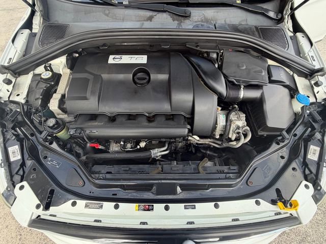Used 2014 Volvo XC60 T6 AWD/4WD image 14