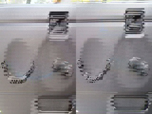 Used 2000 Jeep Wrangler Sport image 11