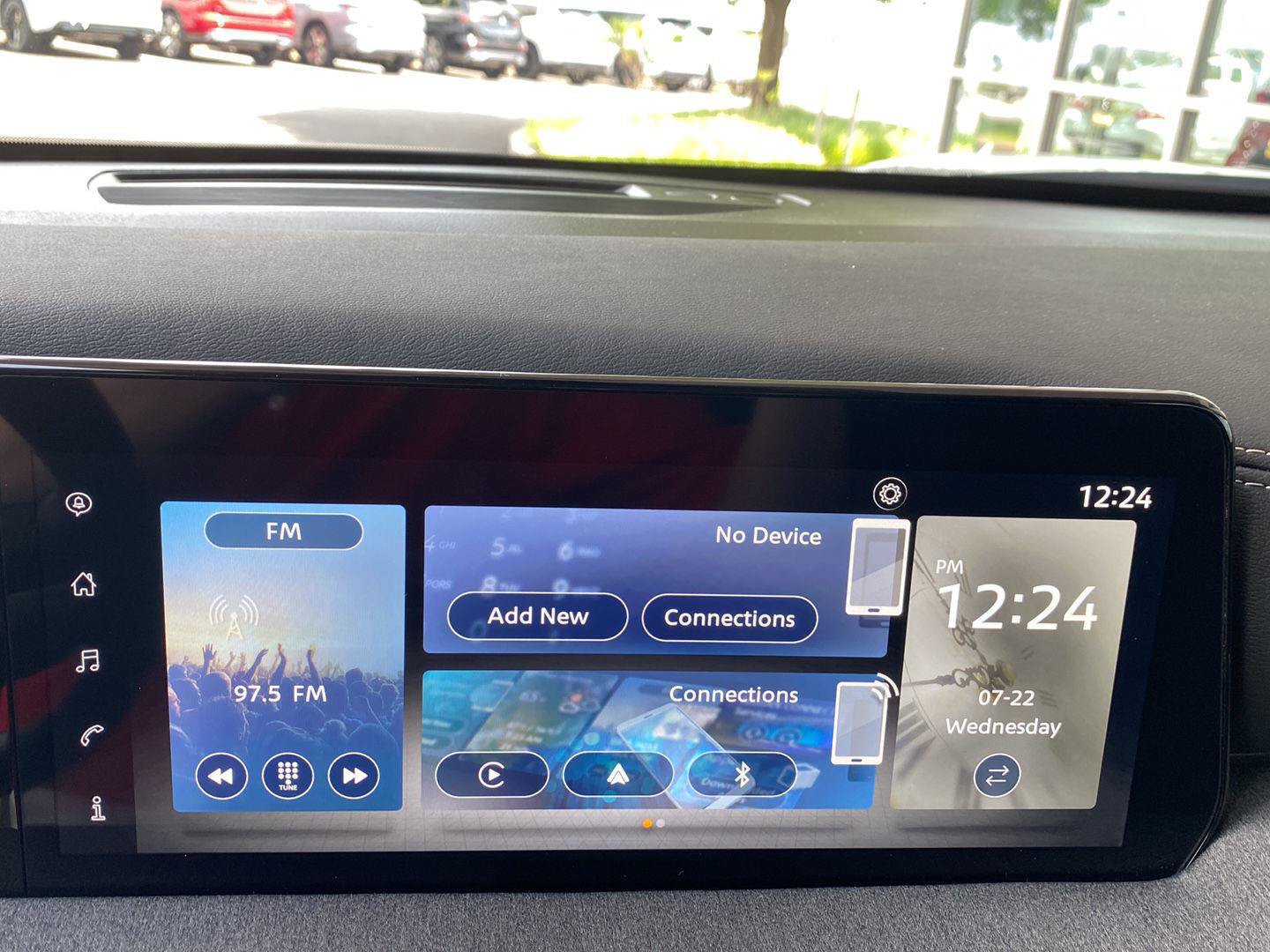 Certified 2025 Nissan Kicks SV AWD/4WD image 28