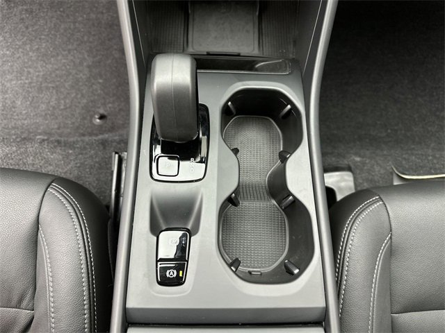 Certified 2025 Volvo XC40 B5 Core image 20