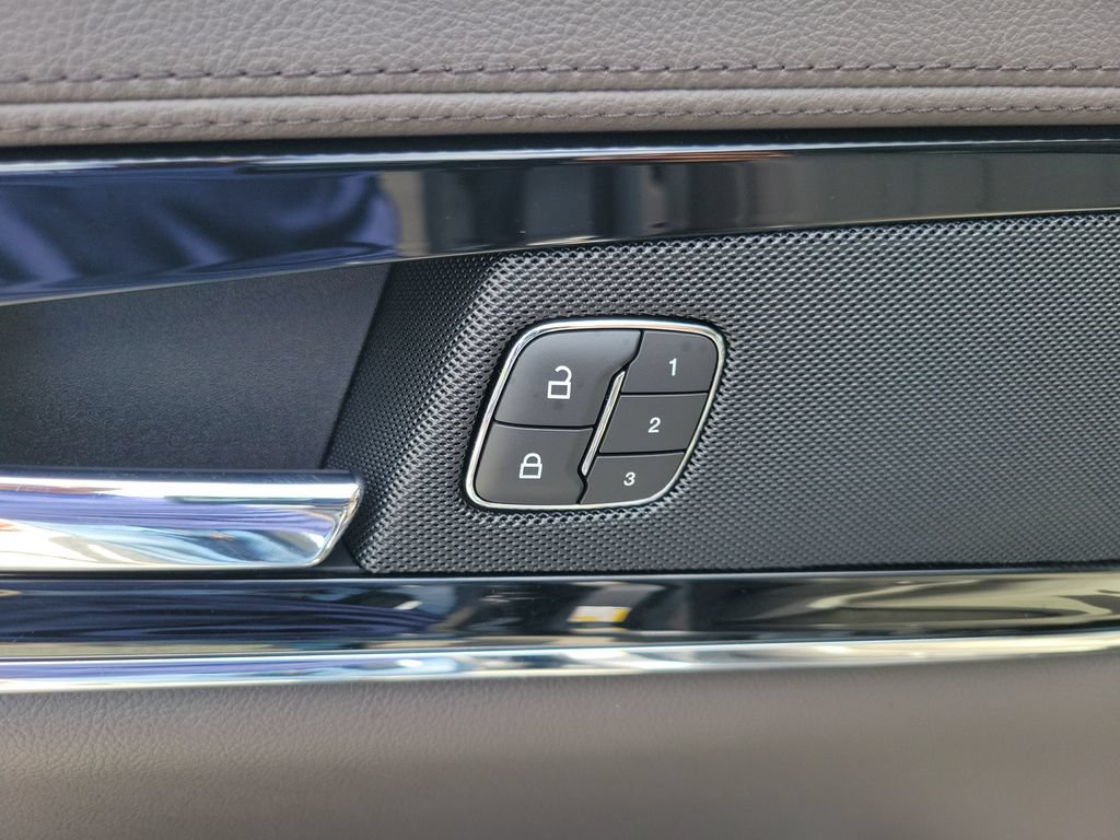 Certified 2023 Lincoln Nautilus FWD w/ Premium Package image 18