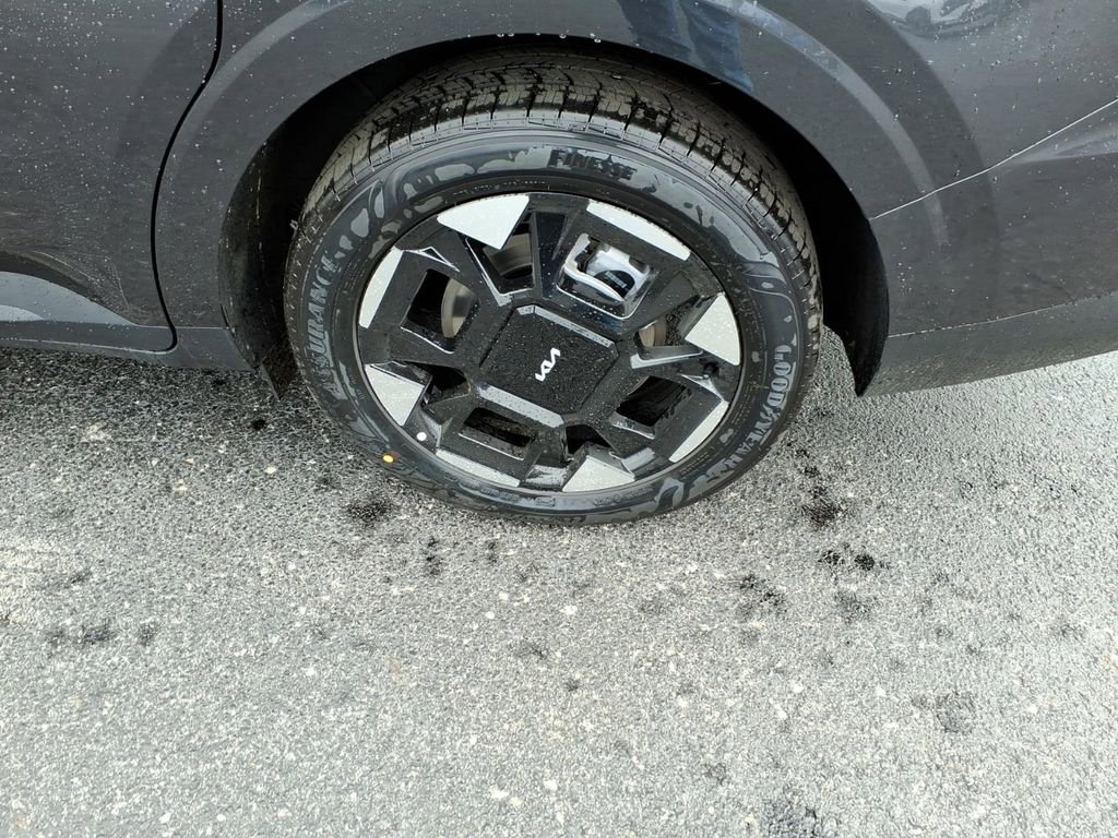 New 2026 Kia Carnival EX image 9