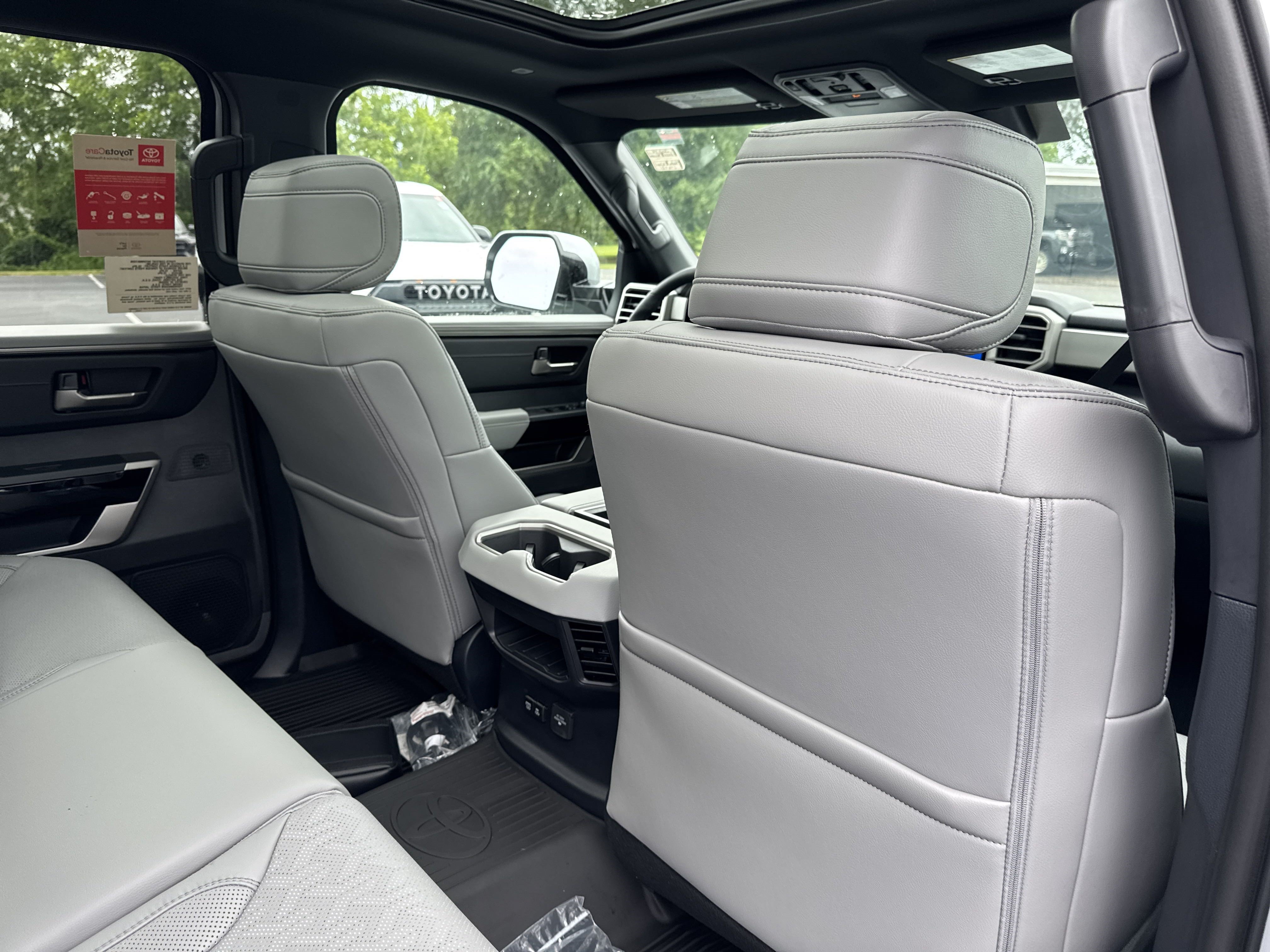 New 2025 Toyota Tundra Limited w/ Power Package AWD/4WD image 31