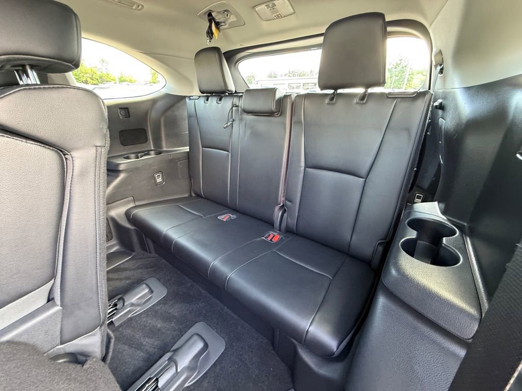 Used 2023 Toyota Highlander XLE AWD/4WD image 26