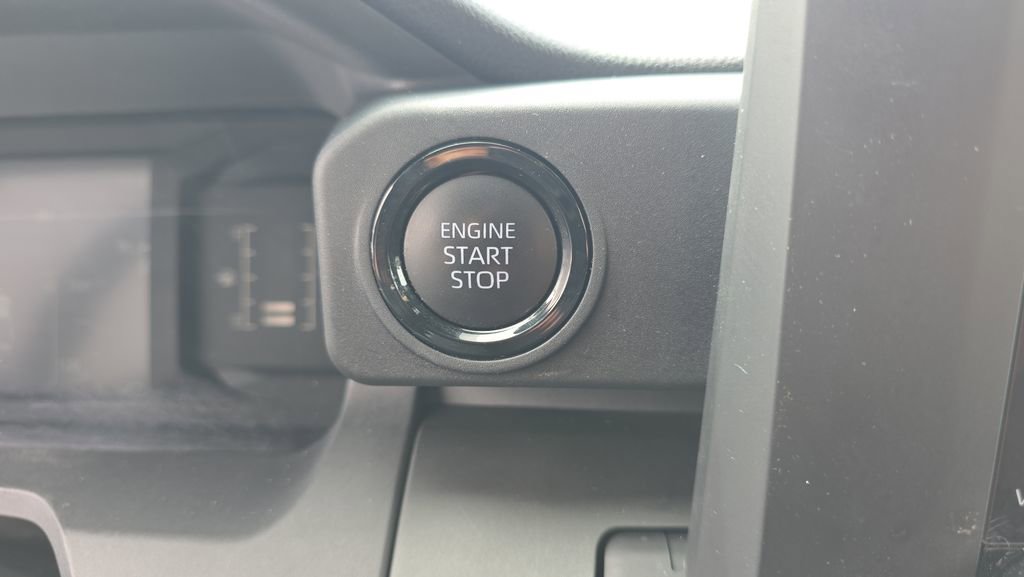 Used 2024 Toyota Tacoma SR RWD image 31