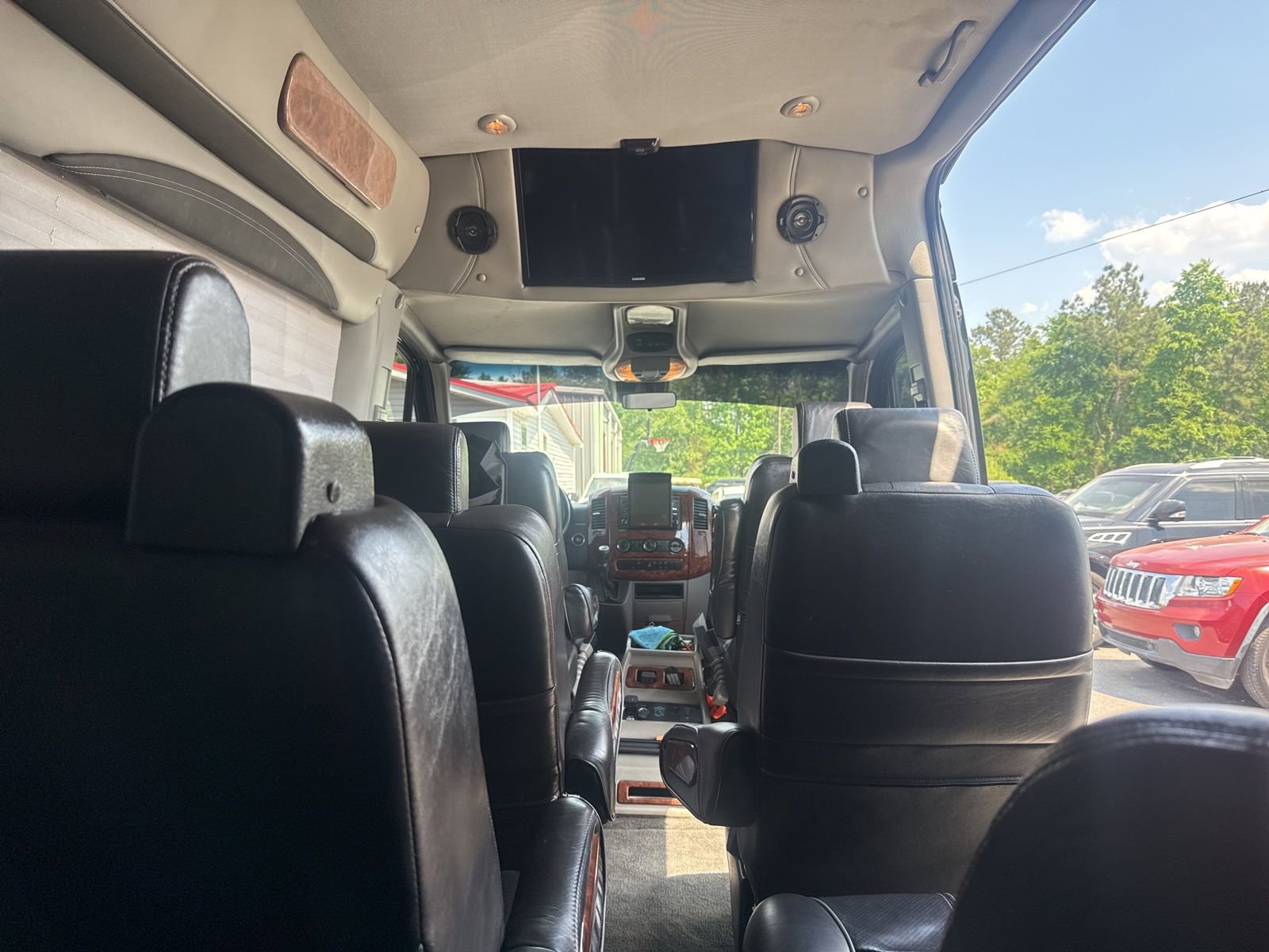 Used 2017 Mercedes-Benz Sprinter 2500 image 11