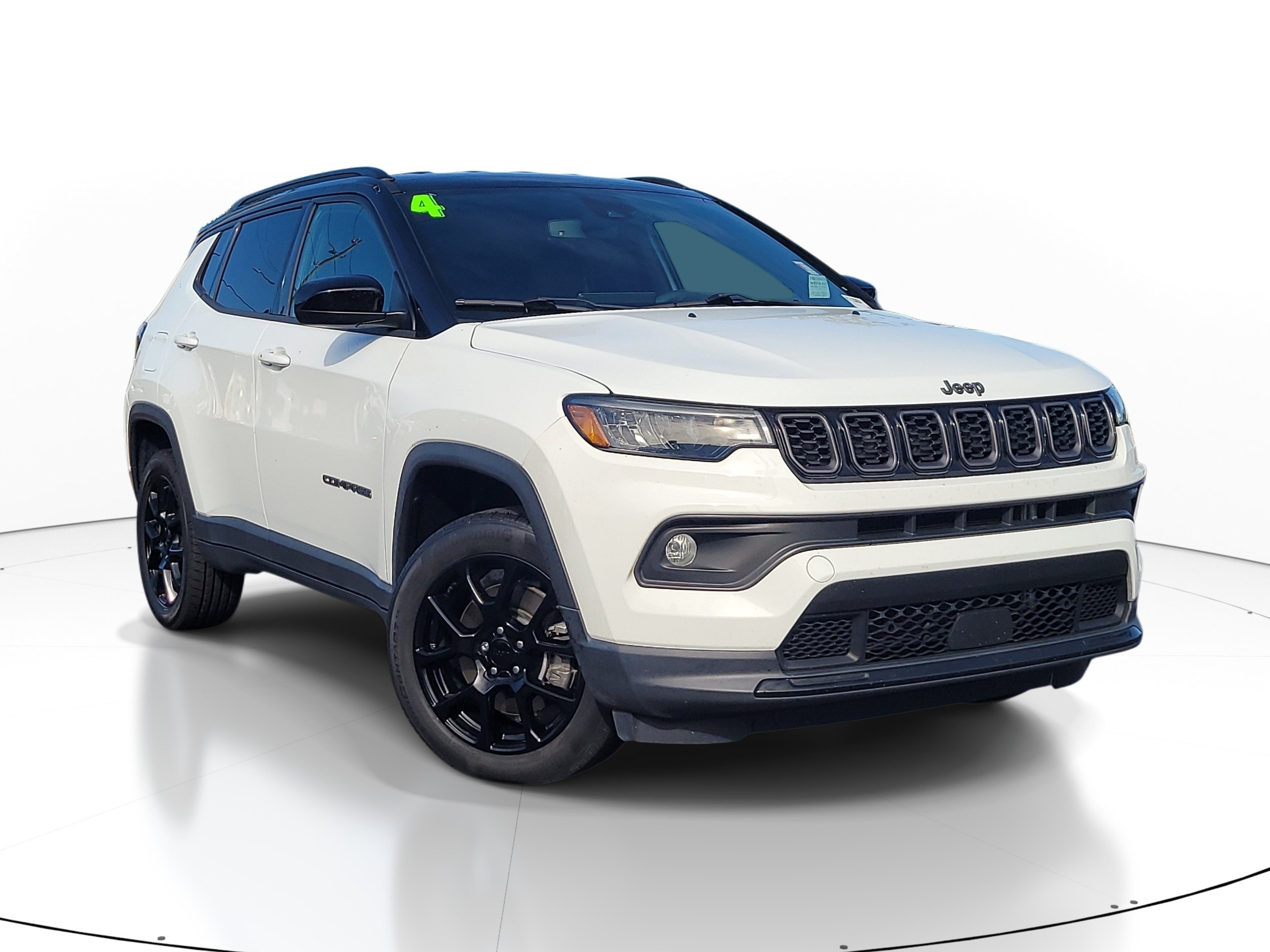 Used 2024 Jeep Compass Latitude w/ Convenience Group AWD/4WD image 1