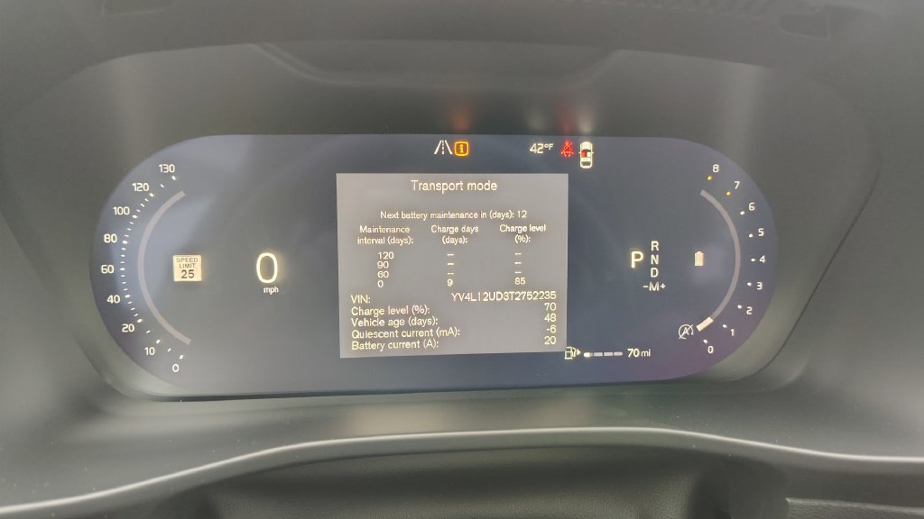 New 2026 Volvo XC40 B5 Ultra w/ Climate Package AWD/4WD image 14