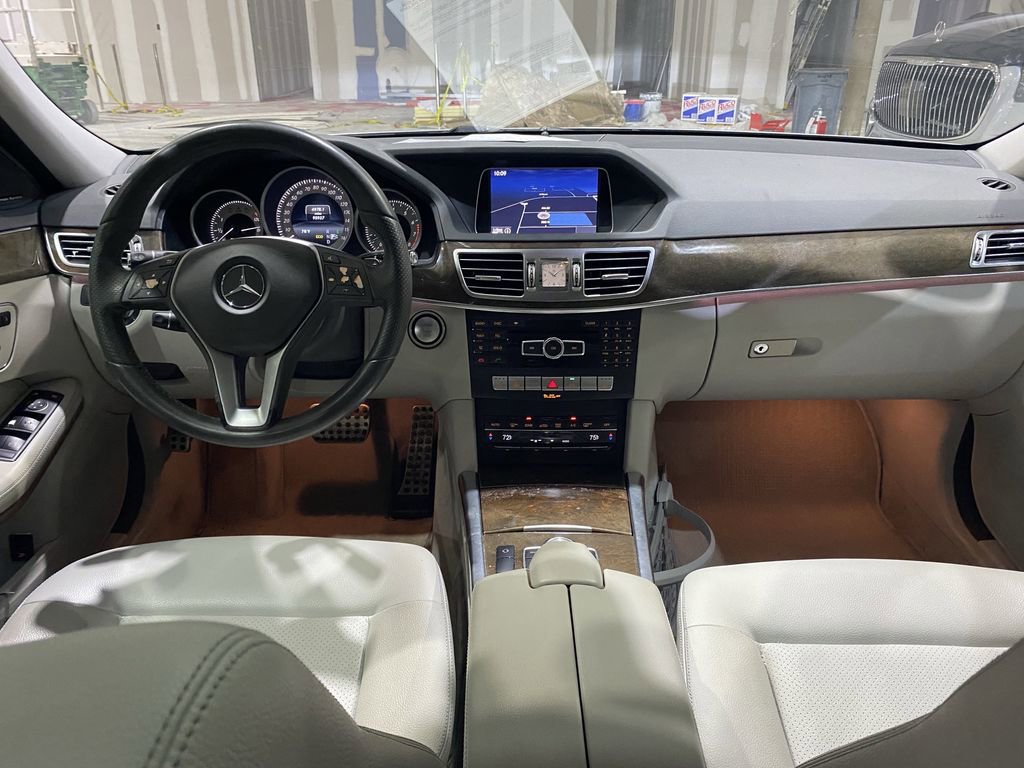 Used 2014 Mercedes-Benz E 350 Sedan image 2