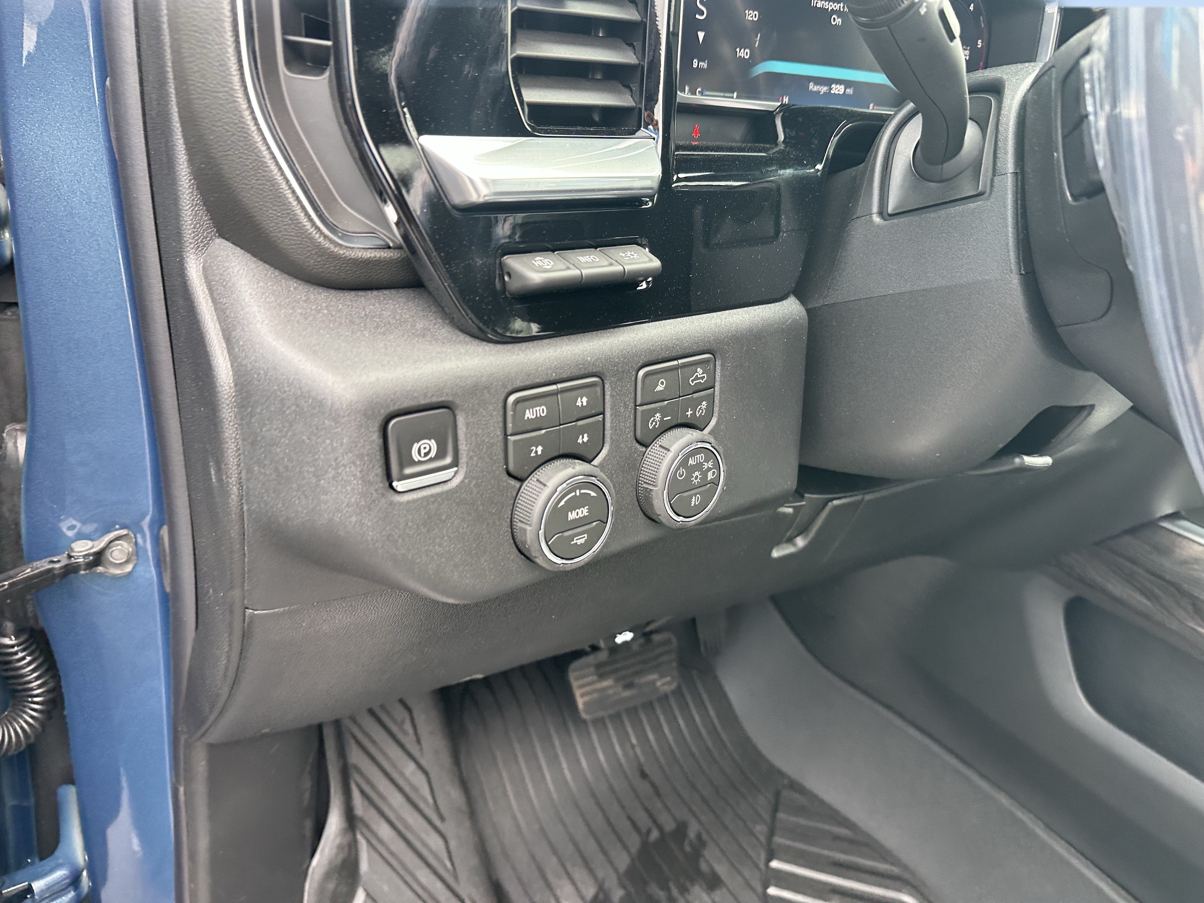 New 2026 Chevrolet Silverado 2500 LTZ w/ LTZ Premium Package AWD/4WD image 15
