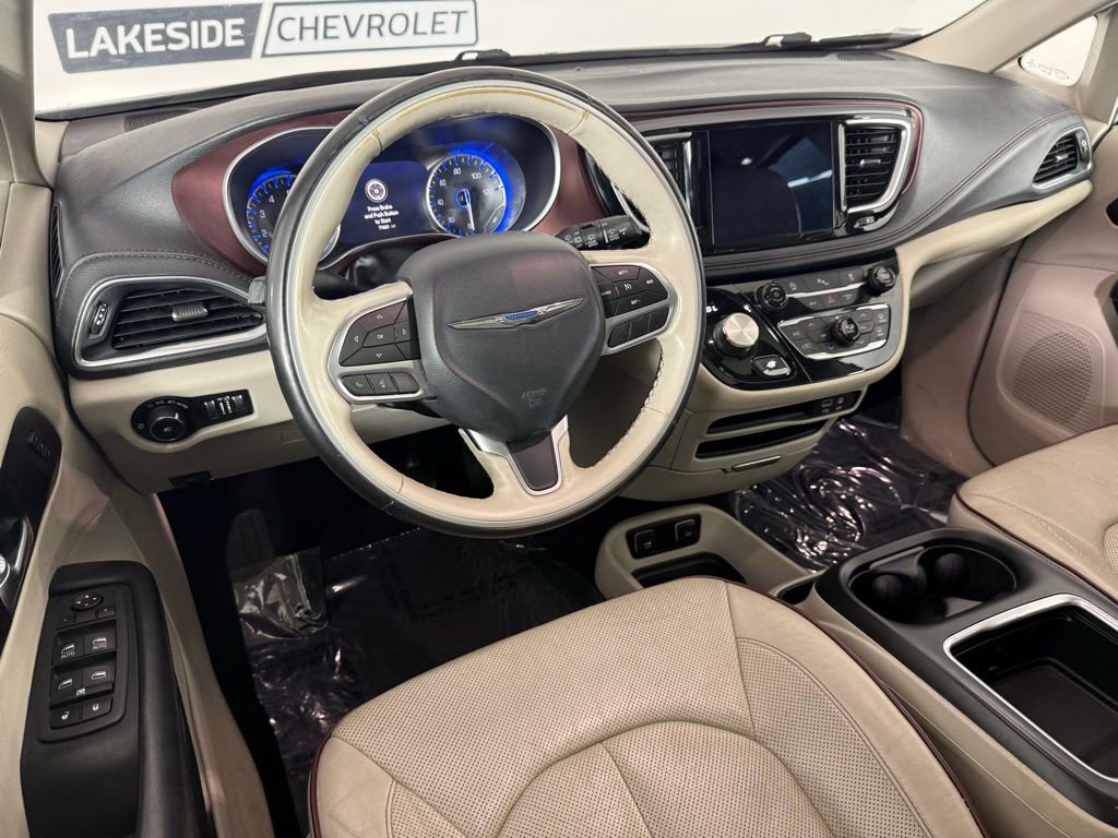 Used 2020 Chrysler Pacifica Limited image 18