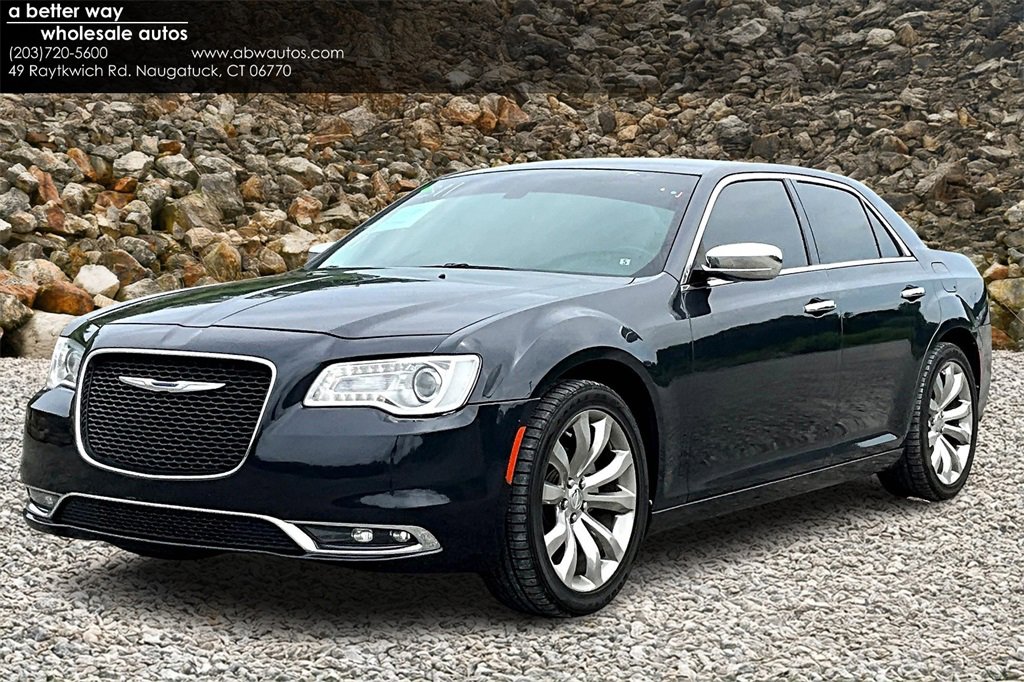 Used 2018 Chrysler 300 Limited image 1