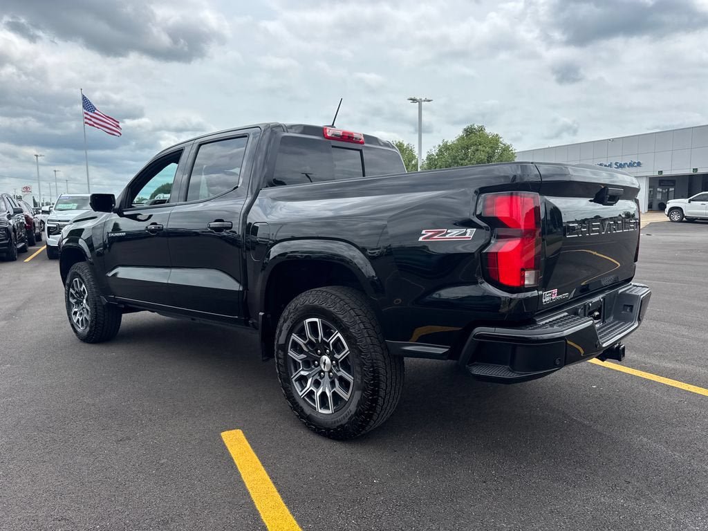 Used 2024 Chevrolet Colorado Z71 w/ Z71 Convenience Package 2 AWD/4WD image 4