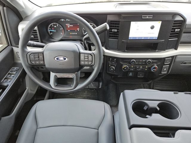 New 2026 Ford F350 XL w/ XL Chrome Package AWD/4WD image 4