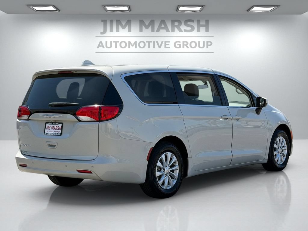 Used 2019 Chrysler Pacifica LX w/ Tire & Wheel Group FWD image 6