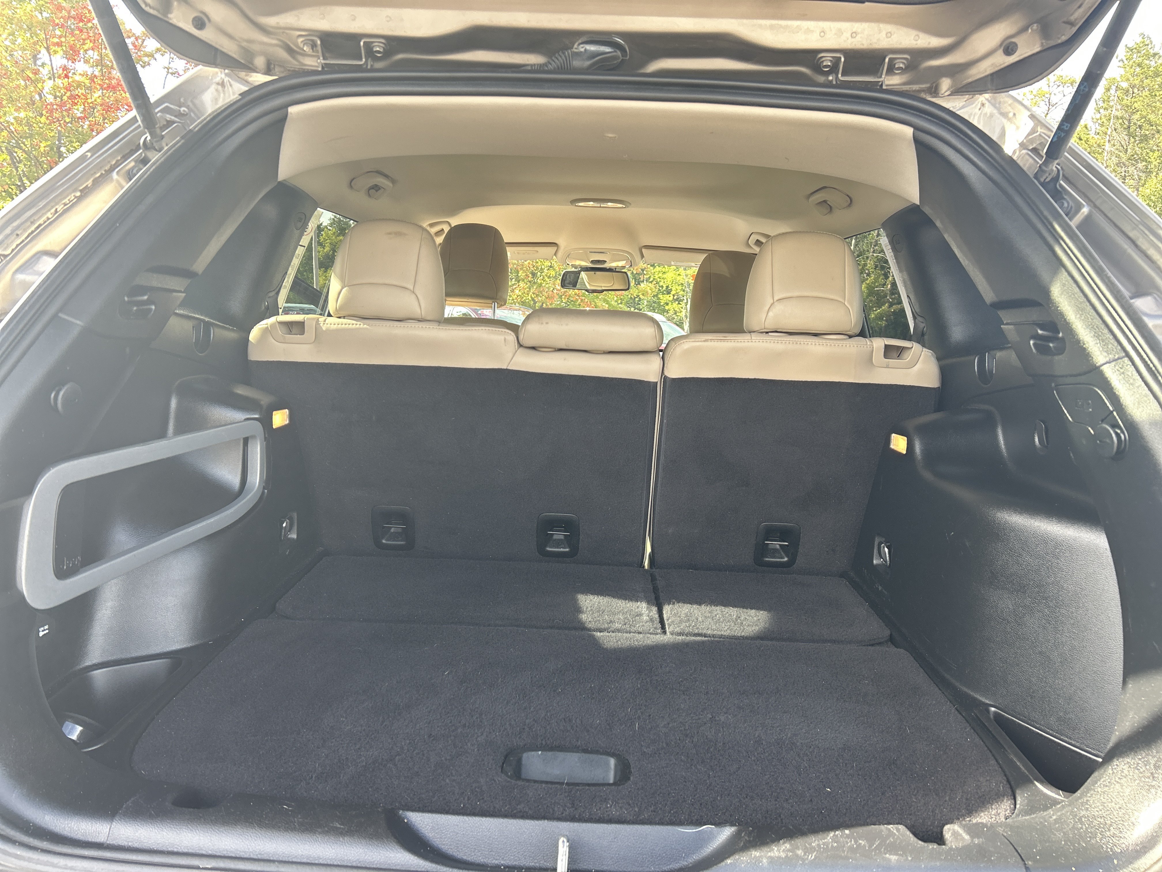 Used 2016 Jeep Cherokee Limited AWD/4WD image 23