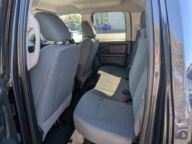 Used 2018 RAM 1500 Express AWD/4WD image 10