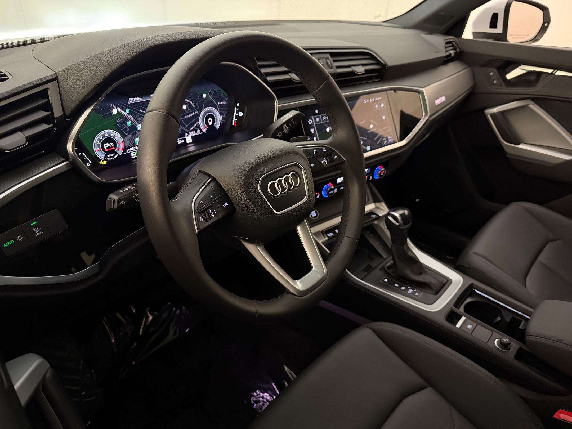 Certified 2025 Audi Q3 2.0T Premium Plus w/ Premium Plus Package image 4