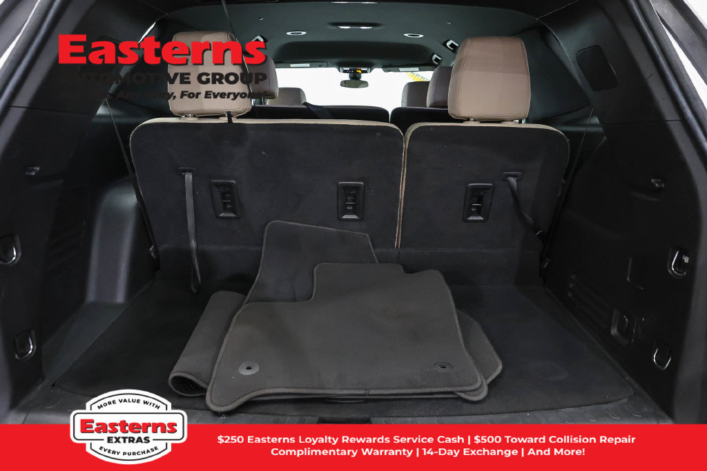 Used 2023 Chevrolet Traverse LS FWD image 10