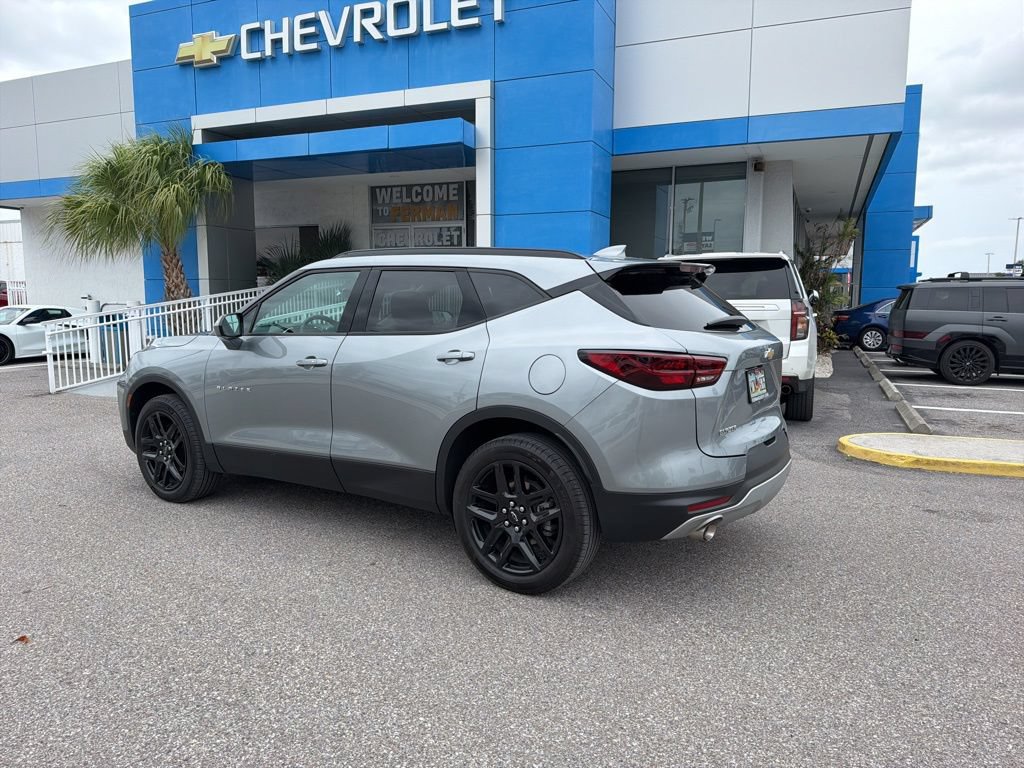 Used 2023 Chevrolet Blazer LT w/ Convenience Package FWD image 6