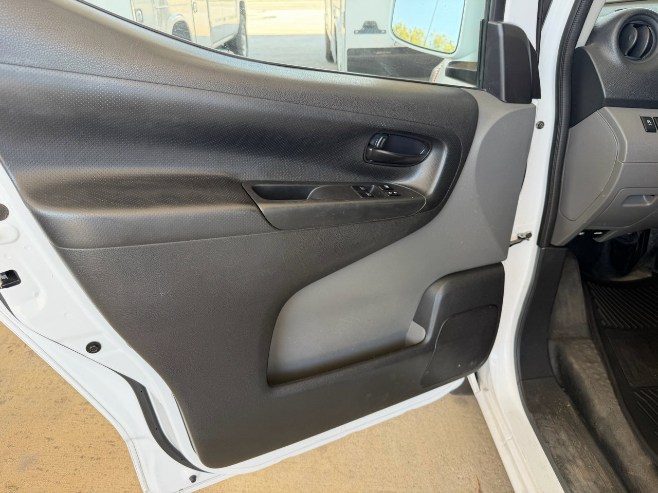 Used 2021 Nissan NV200 SV image 21