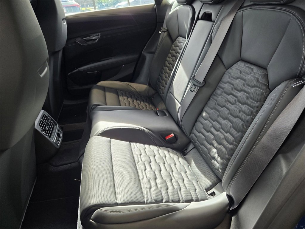 New 2026 Audi RS e-tron GT performance image 21