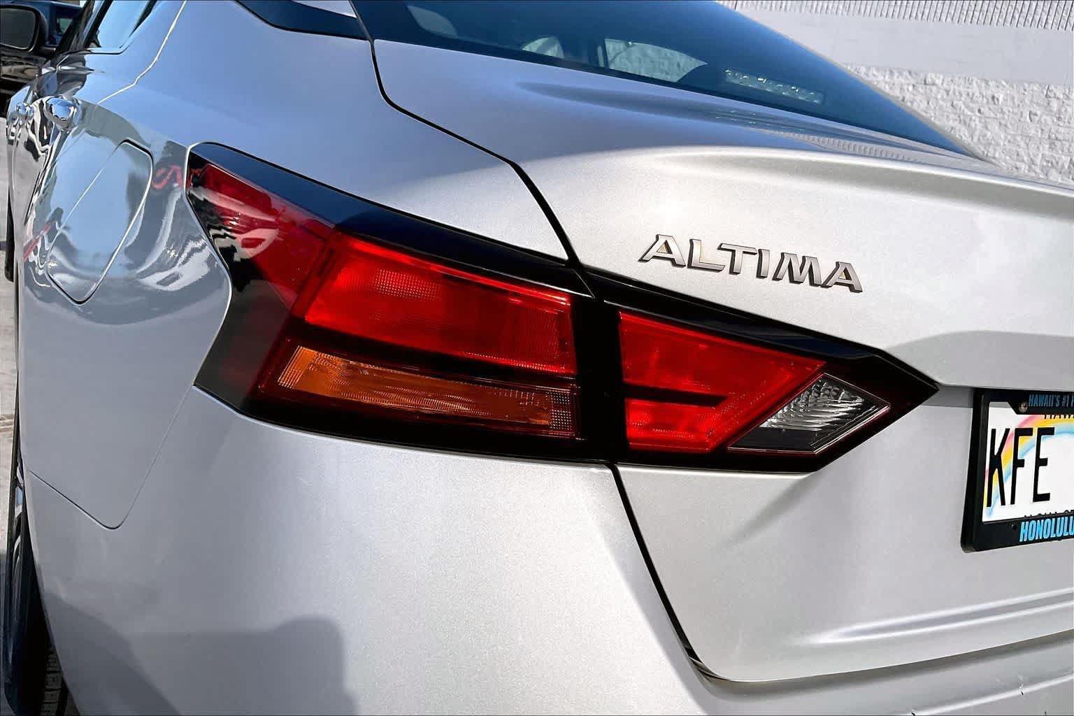 Used 2024 Nissan Altima 2.5 SV FWD image 32