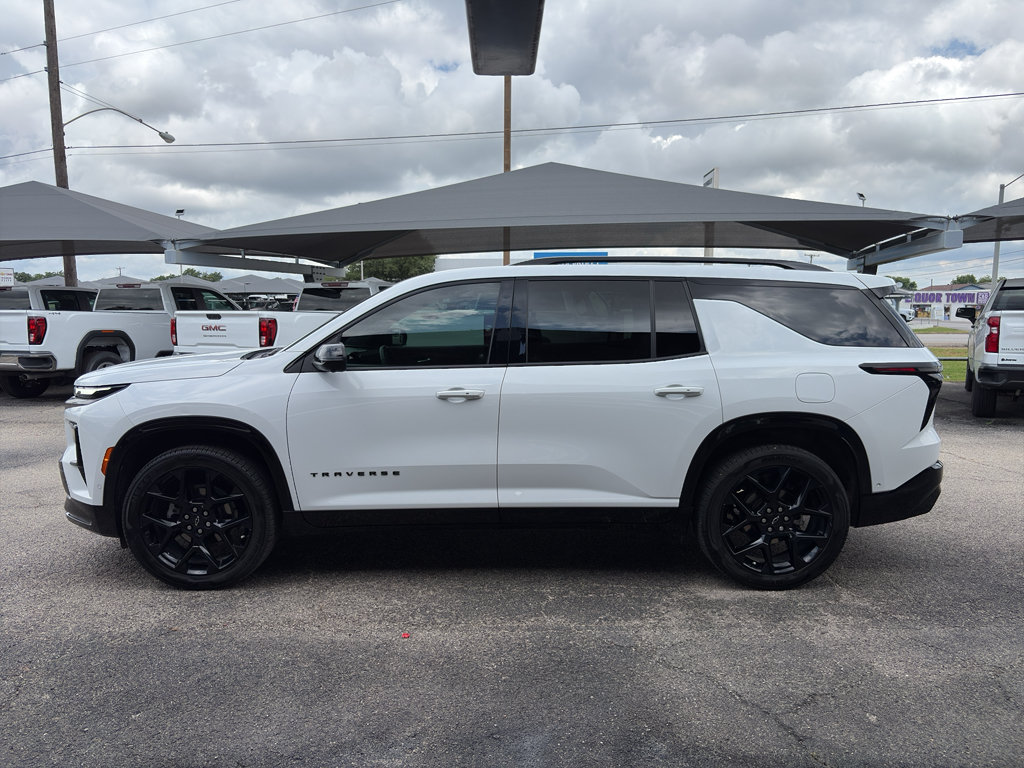 Used 2024 Chevrolet Traverse RS FWD image 9
