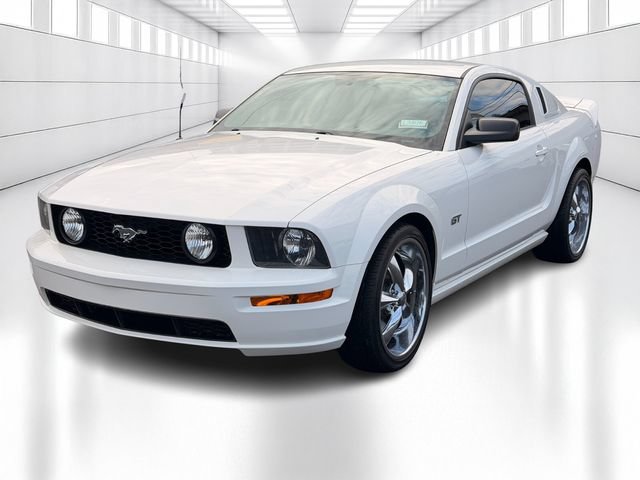 Used 2005 Ford Mustang GT RWD image 1