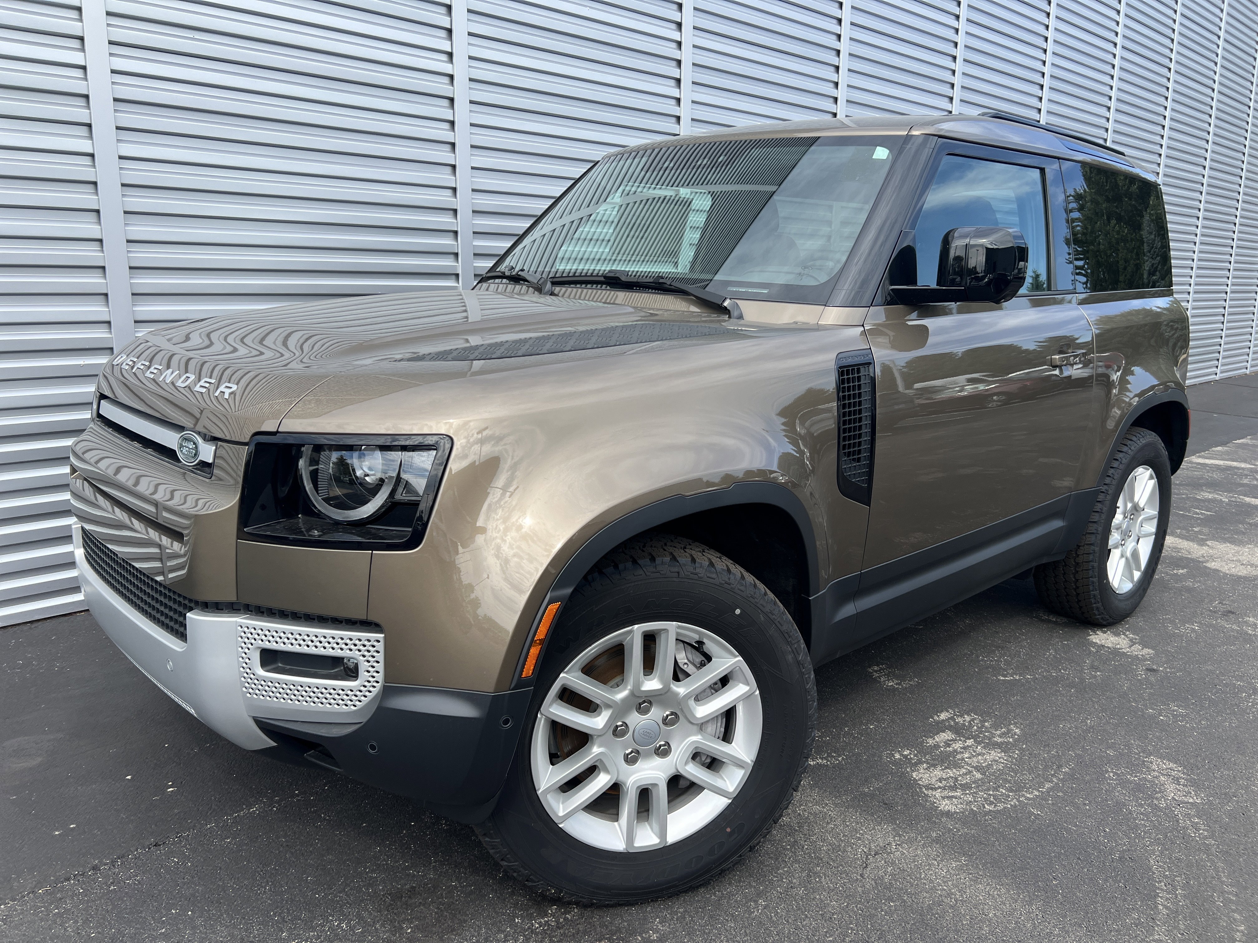 New 2025 Land Rover Defender 90 S