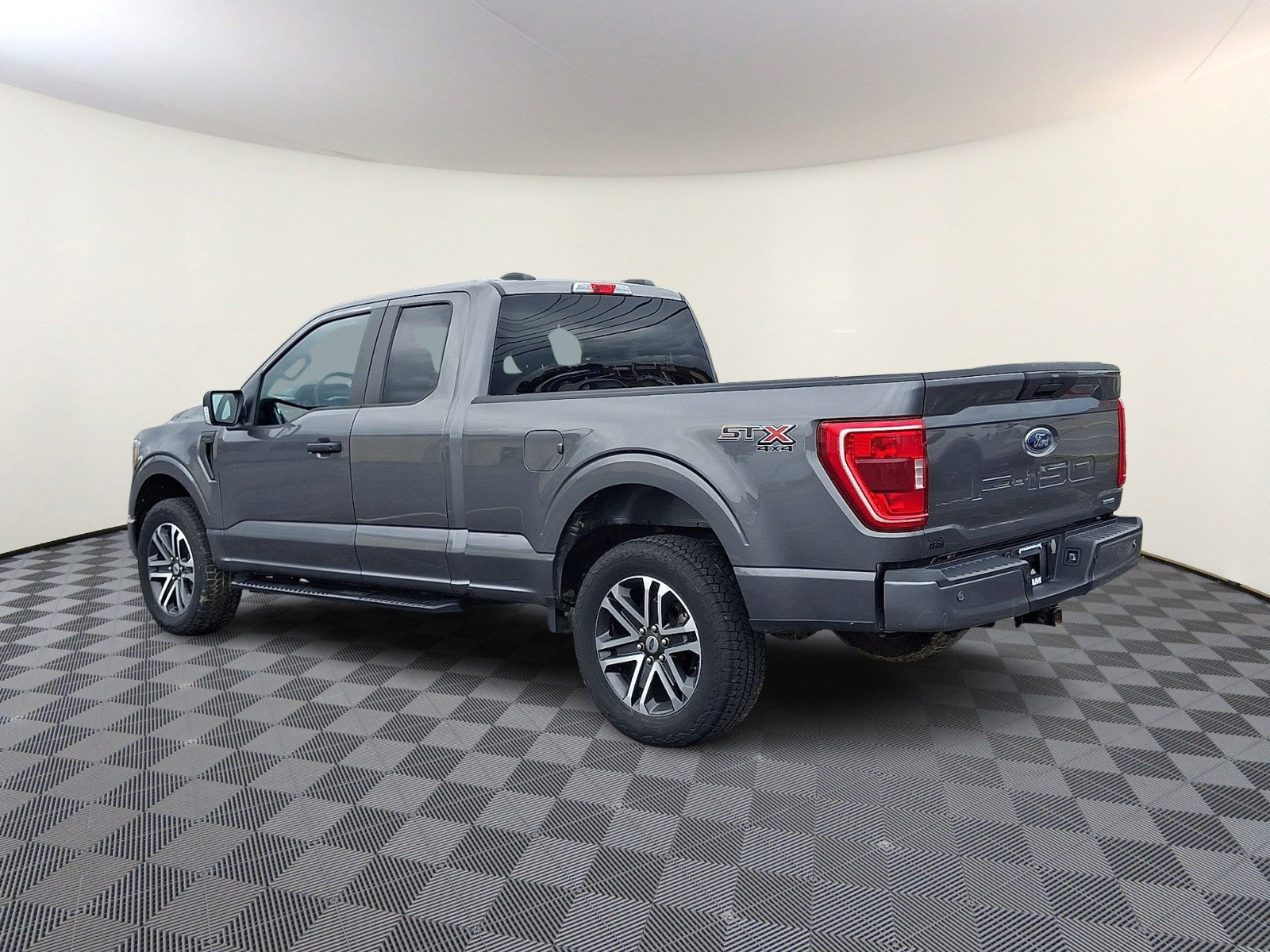 Used 2023 Ford F150 XL w/ STX Appearance Package AWD/4WD image 4