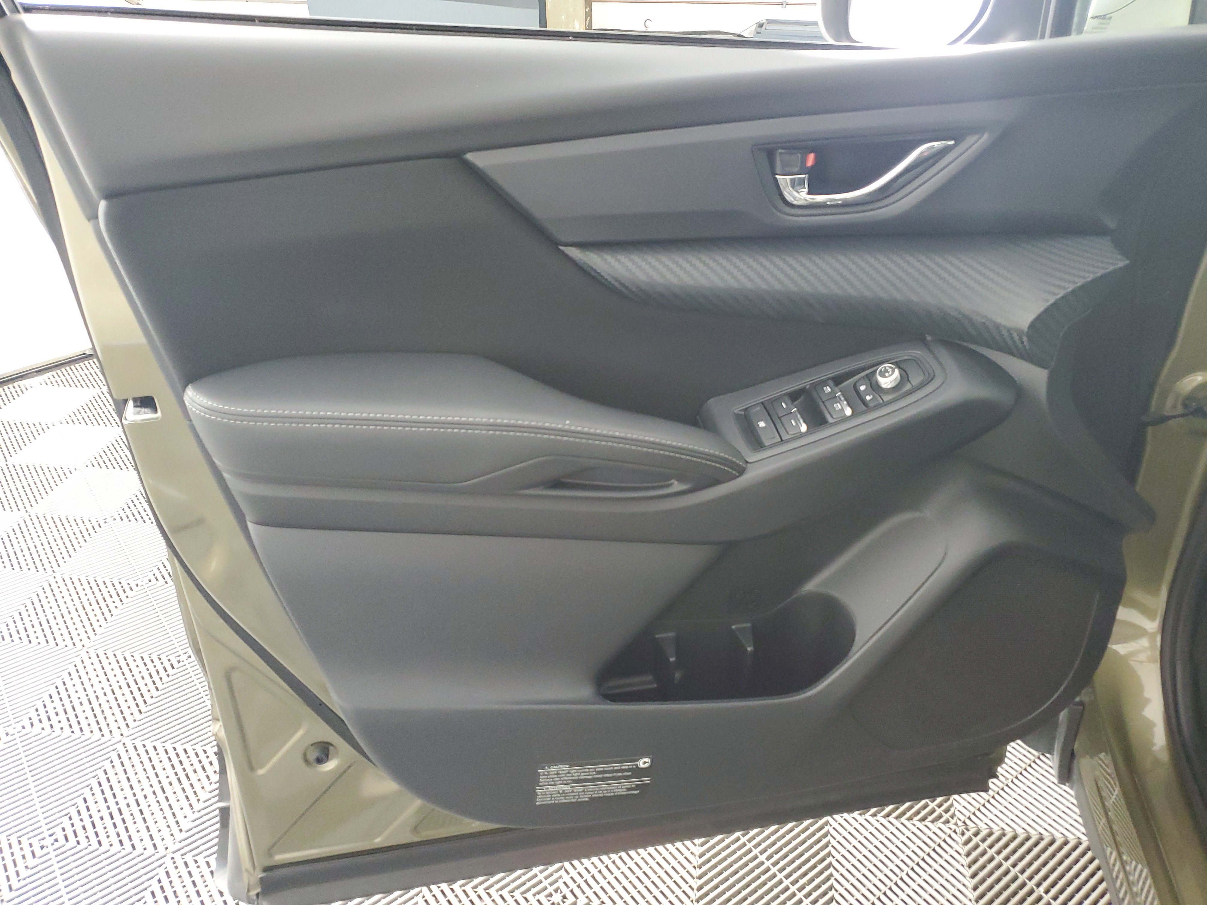 Used 2023 Subaru Ascent Premium image 27