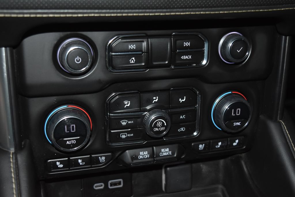 Used 2023 Chevrolet Tahoe Premier AWD/4WD image 13