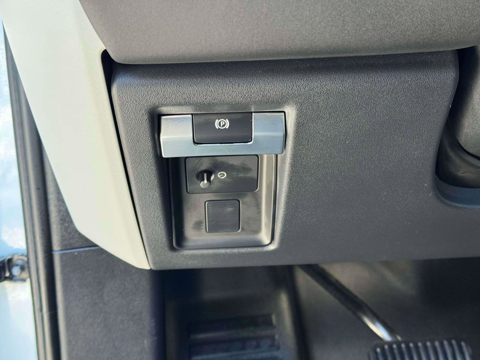 Used 2025 Land Rover Defender 110 S AWD/4WD image 19