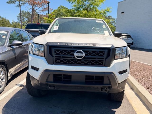 Used 2022 Nissan Frontier S AWD/4WD image 2