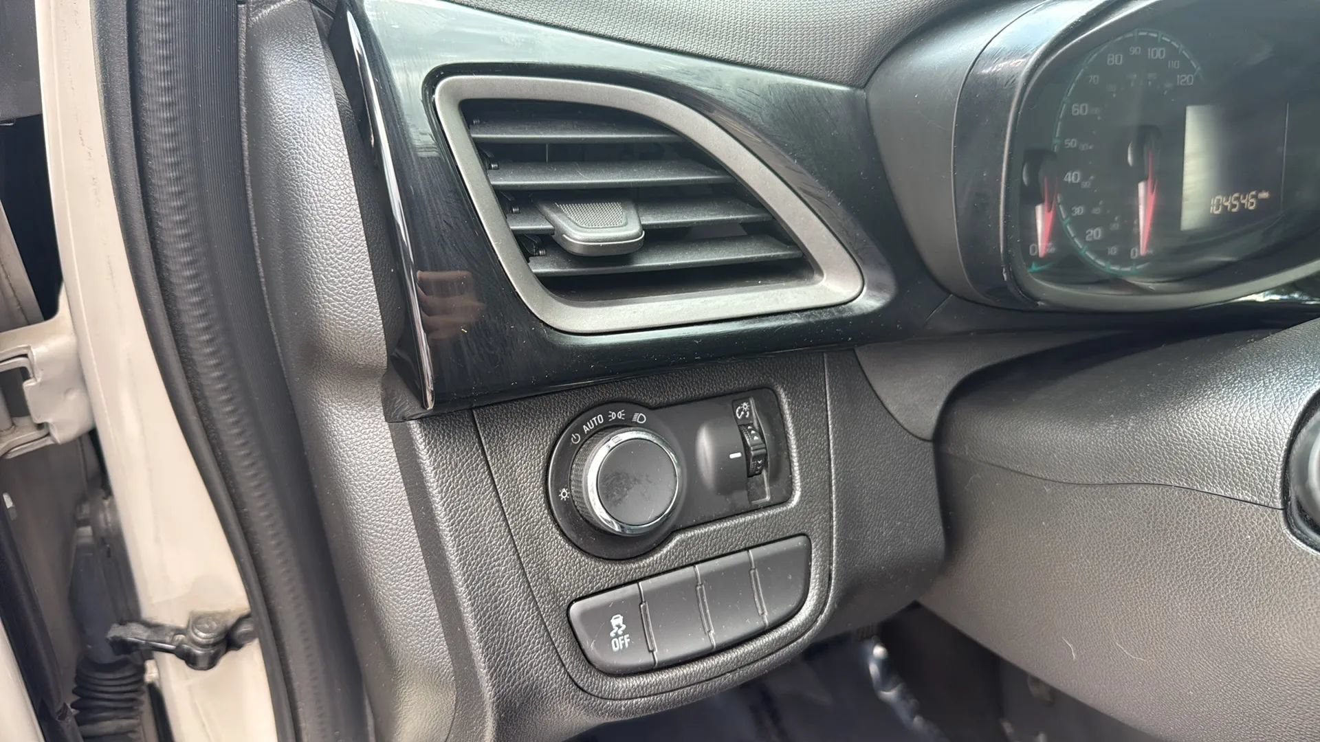 Used 2021 Chevrolet Spark LT FWD image 29