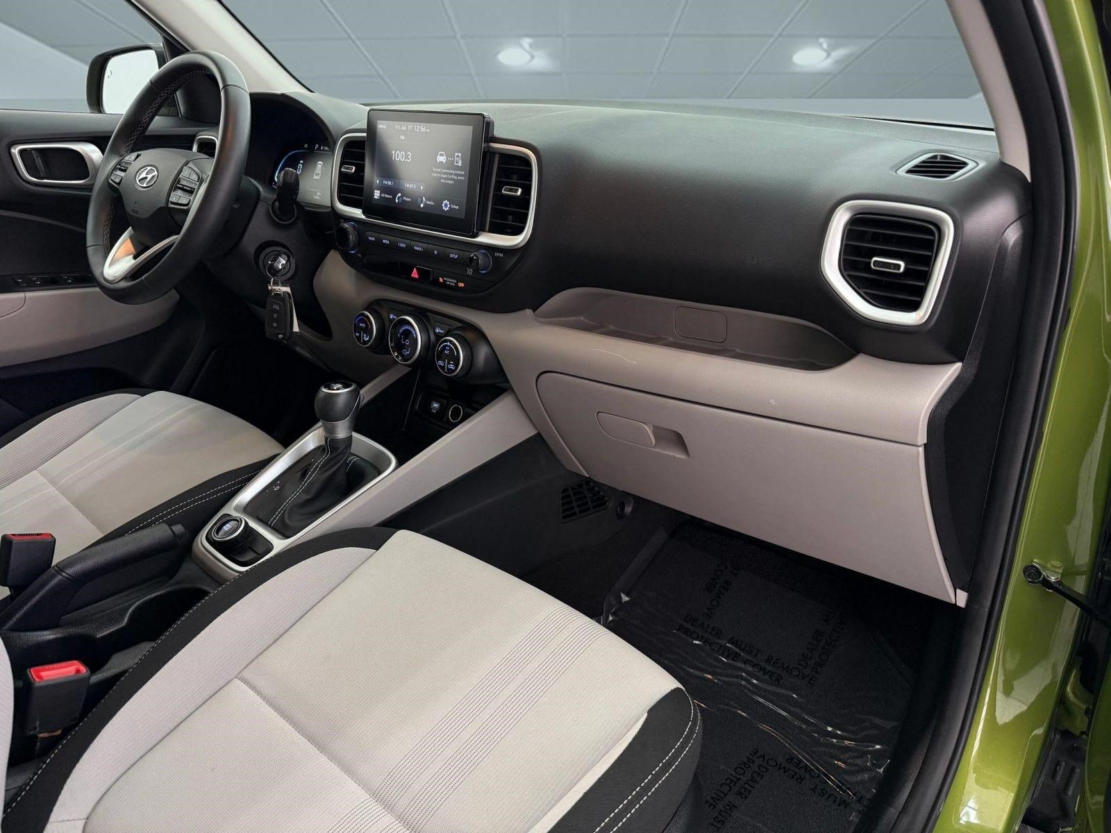 Used 2023 Hyundai Venue SEL FWD image 27