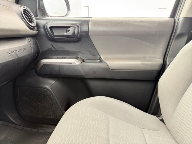 Certified 2019 Toyota Tacoma SR5 AWD/4WD image 25