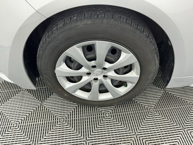 Used 2022 Toyota Corolla LE image 15