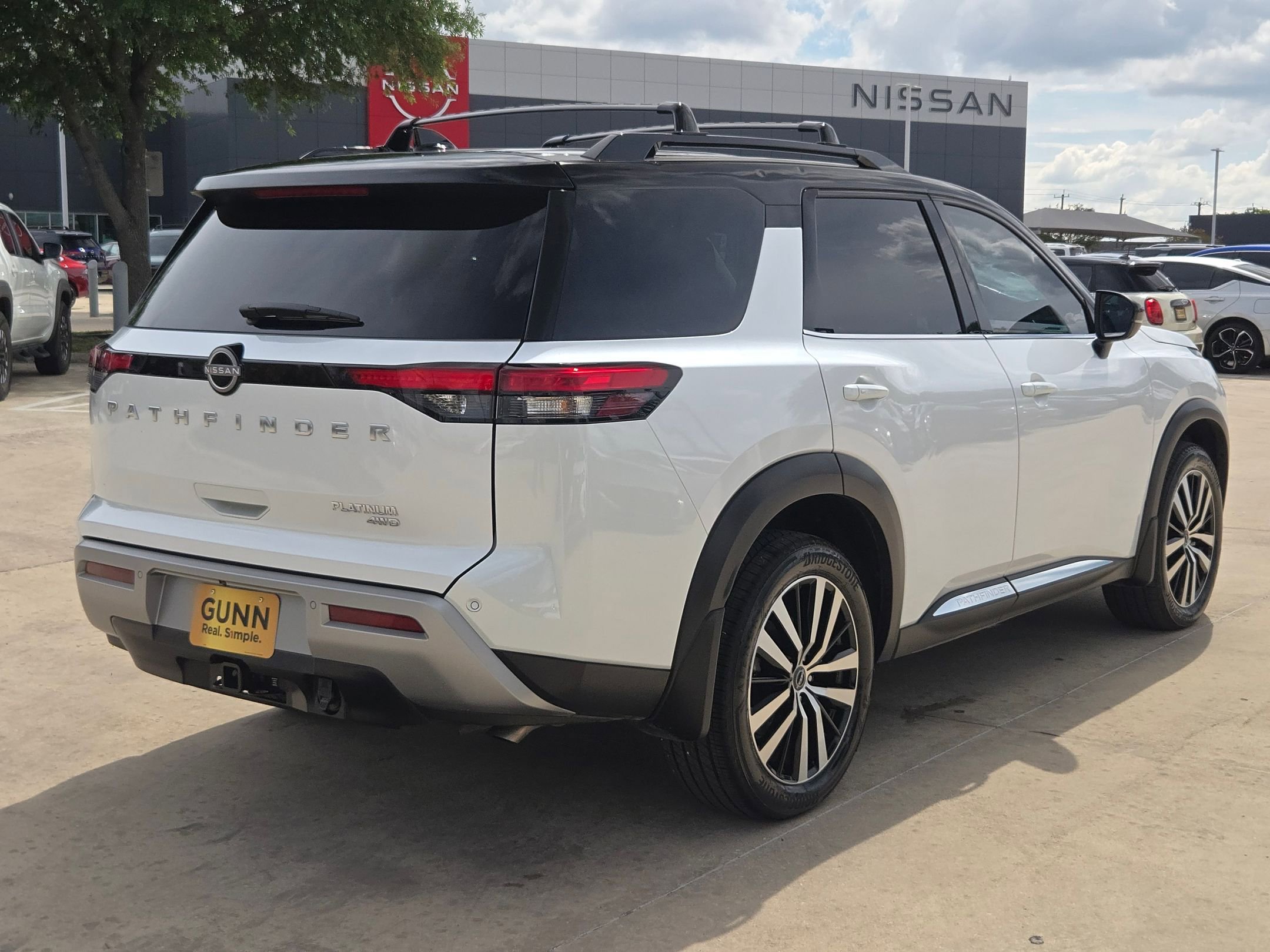 Certified 2025 Nissan Pathfinder Platinum w/ Cargo Package AWD/4WD image 3