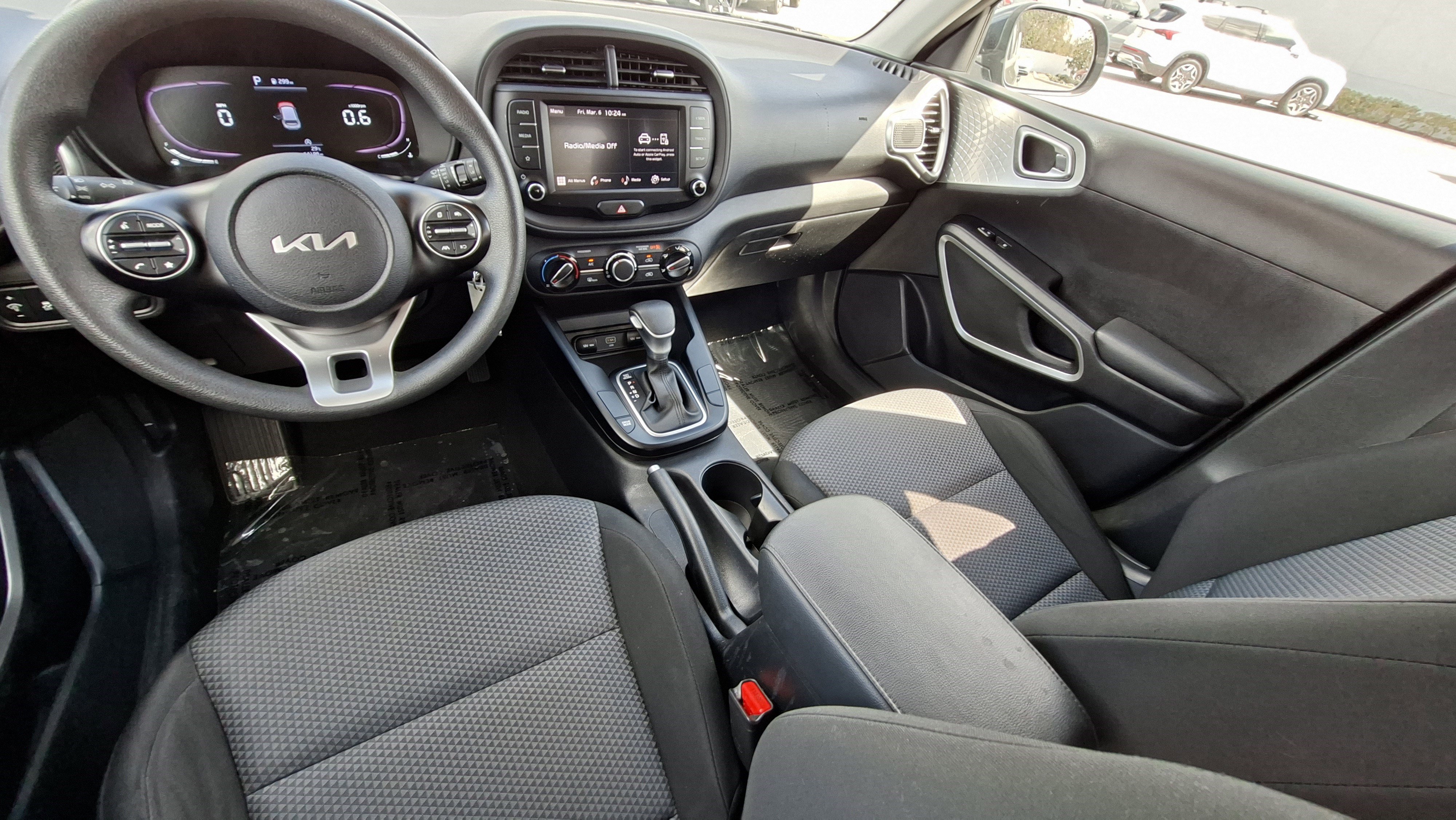 Used 2023 Kia Soul LX w/ Option Group 015 image 18