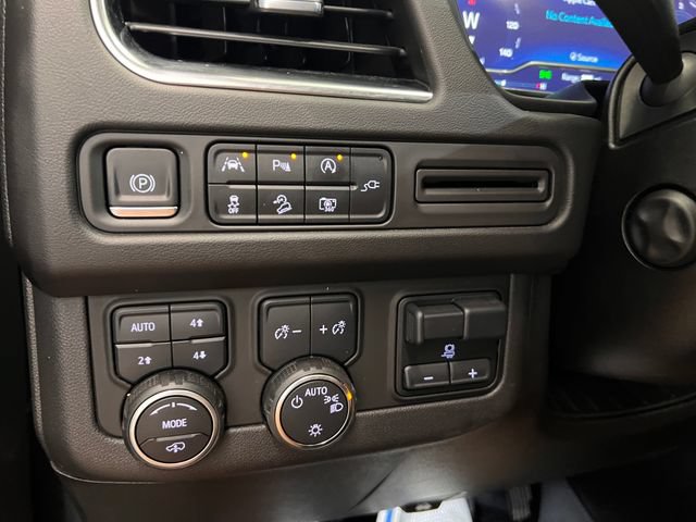 Used 2022 Chevrolet Tahoe Z71 w/ Z71 Off-Road Package AWD/4WD image 25