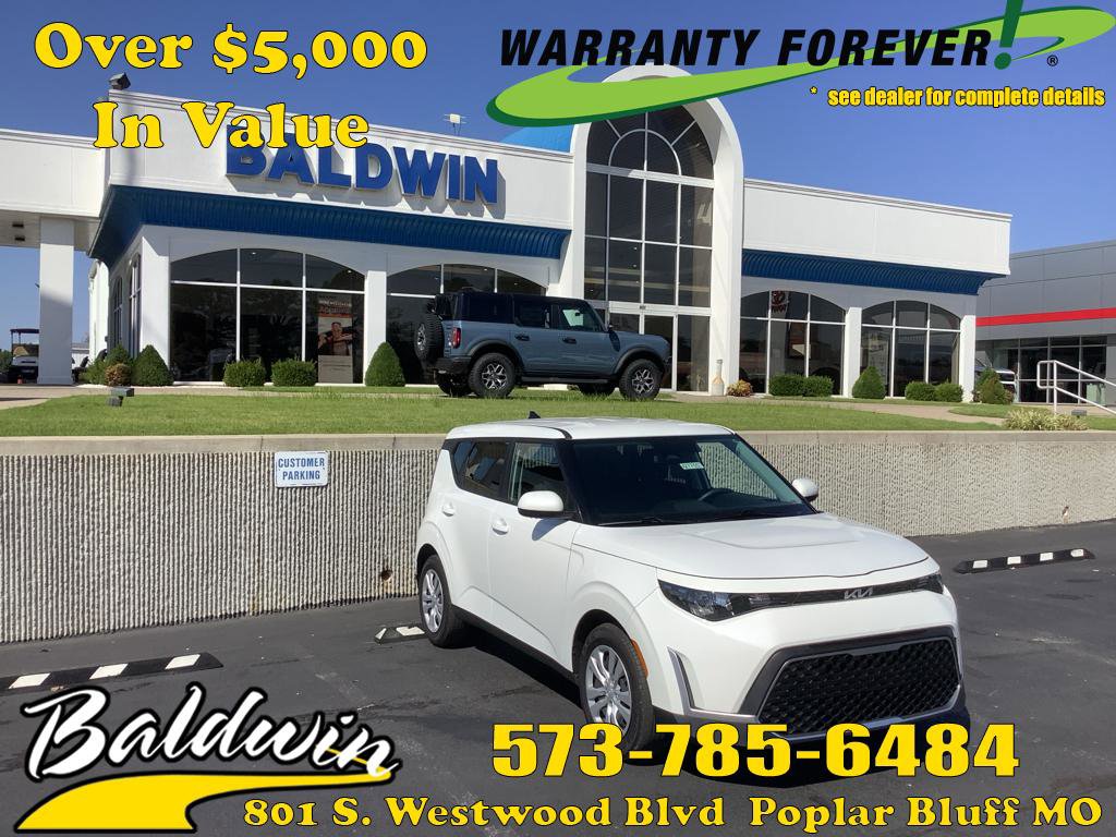 Used 2024 Kia Soul LX image 1
