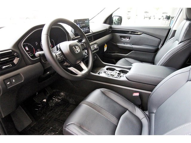 New 2025 Honda Pilot Touring image 12
