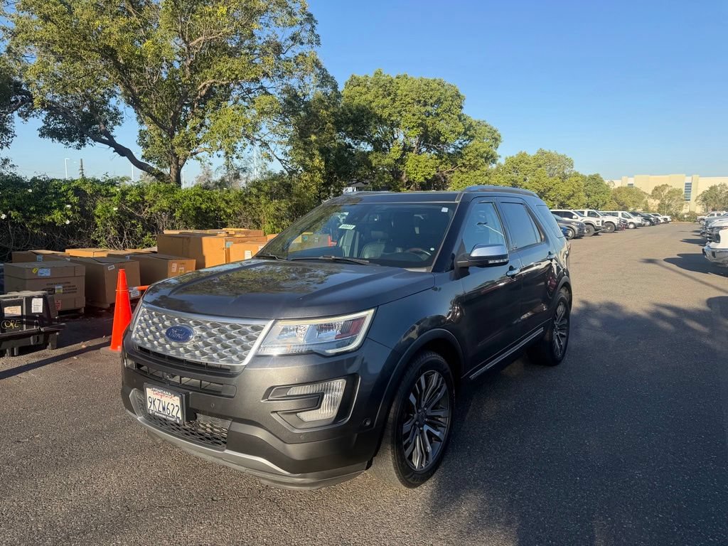 Used 2017 Ford Explorer Platinum AWD/4WD image 1