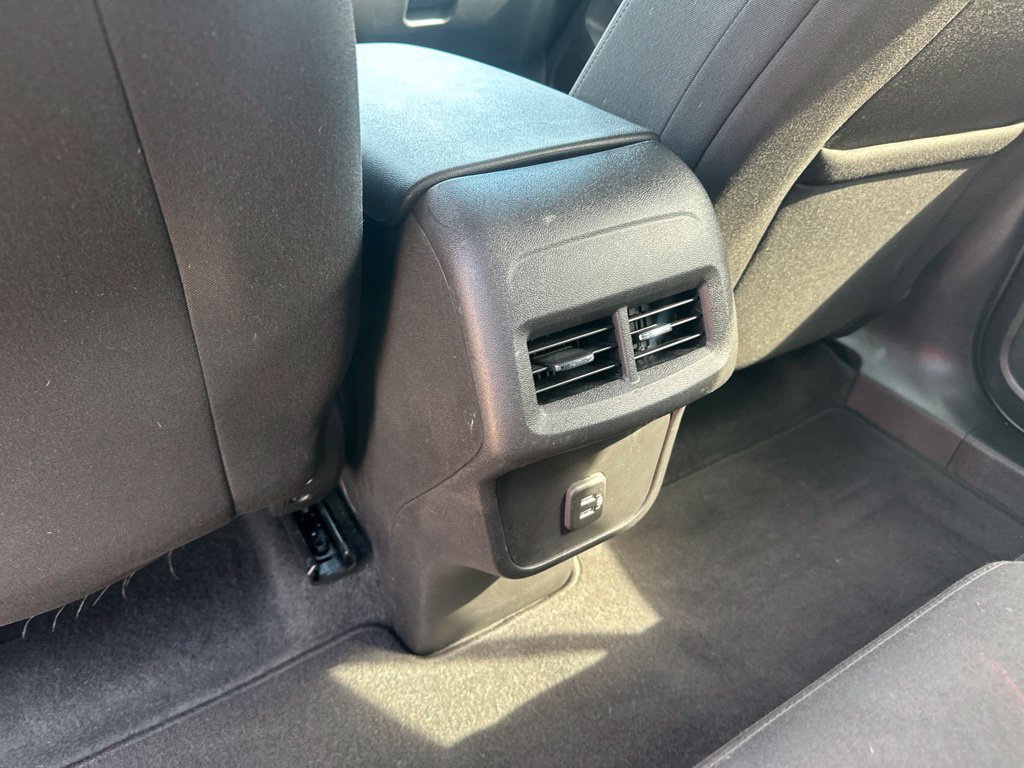 Used 2023 Chevrolet Equinox LT FWD image 27